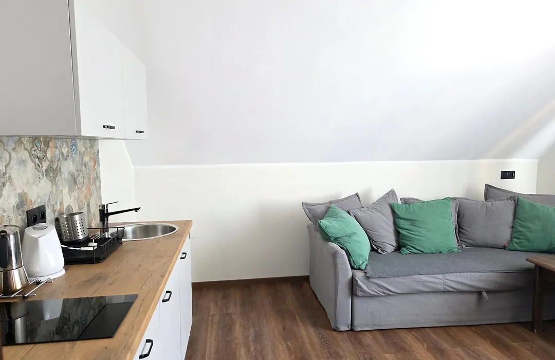 4 Strony Świata Pokoje i Apartamenty-1